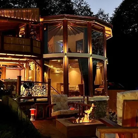 Villa With Pool Backyard And Jacuzzi In *